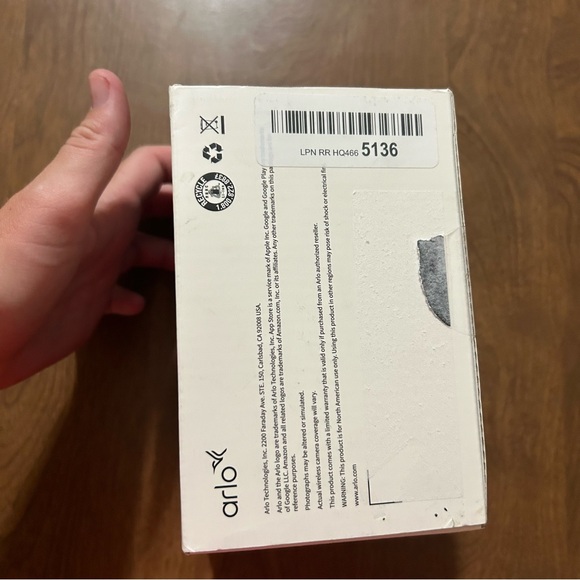 Arlo Essential wire-free spotlight security camera NWT - Picture 3 of 5